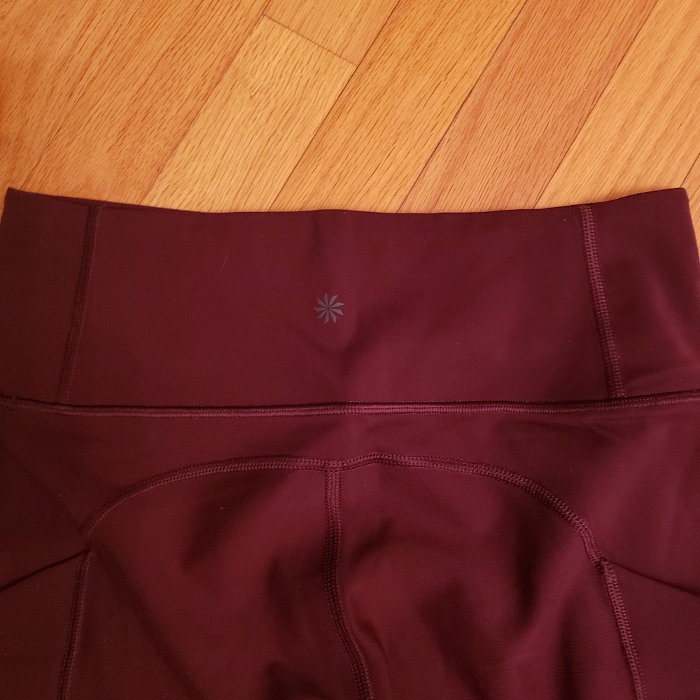 Athleta cropped athletic leggings